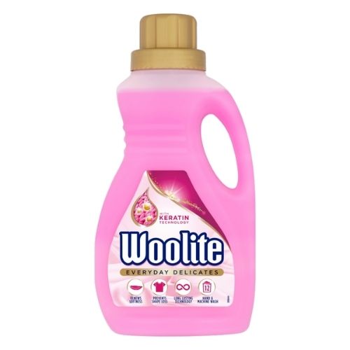 WOOLITE LAUNDRY DETERGENT DELICATES 750ML