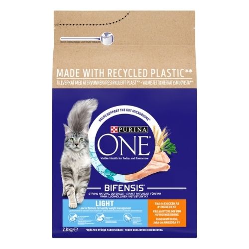 PURINA ONE LIGHT RICH IN CHICKEN & WHEAT DRY FOOD FOR CATS 2.8KG